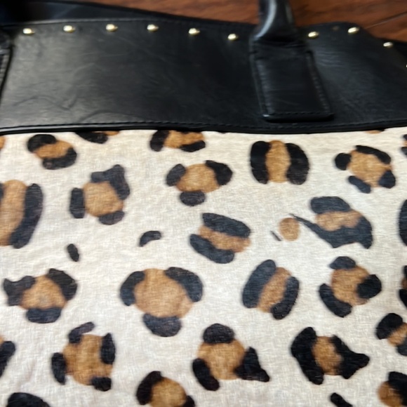 Chico’s halftote calf leather cheetah print purse - Picture 6 of 8